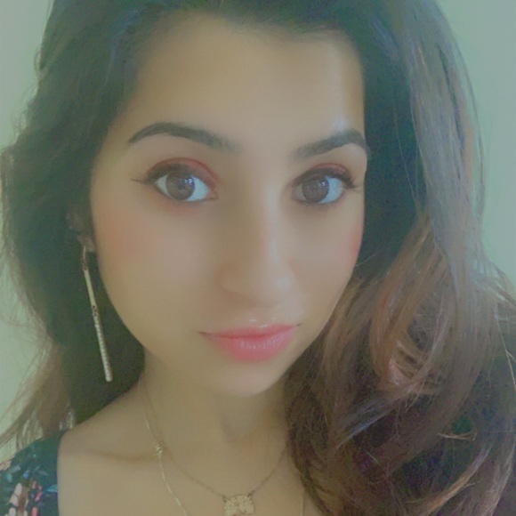 Meet your Posher, Tanya - Picture 1 of 1